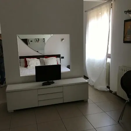 La Casa Di Ale E Becky Дом отдыха Бергамо
